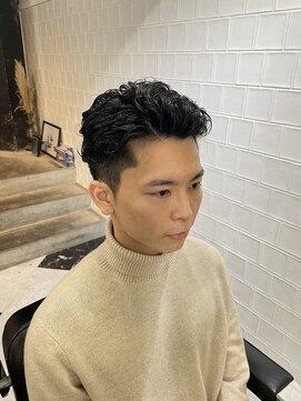 メリケンバーバーショップ フクオカ(MERICAN BARBERSHOP FUK) かきあげナチュラルフェードパーマ
