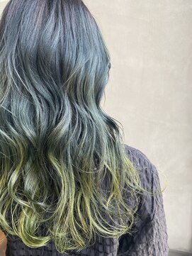 ロカリタ キョウト 河原町三条店(ROCAReTA kyoto) グリーンカラー×グラデーション