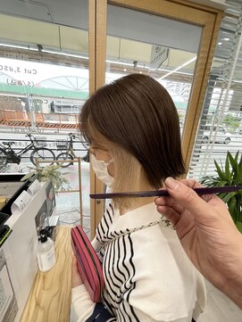 オリビアヘアー(OLIVIA HAIR) インナーベージュ×ぱっつんボブ