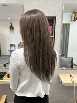 リベストバイジェービー 稲毛(li best. byjb) グレーベージュ/レイヤーロング/アッシュカラー/黒髪【稲毛】