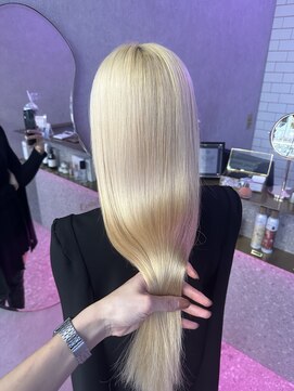 ロンド レア 天神大名店(Lond Le’a) 天神ダブルカラーケアブリーチ抜きっぱなしブロンドハイトーン