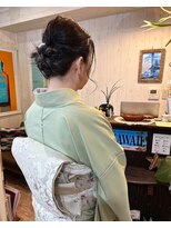 ハウオリ ヘアーワークス(Hauoli hair works)&nbsp;ねじねじふわふわアップスタイル