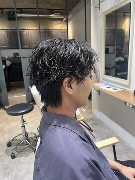 ゼストカロン(ZEST Kalon) グリース仕上げ 2ヶ月前のかけたスパイラルパーマ