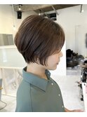 大人きれいめショートスタイル/小顔/ショート/レイヤー/前髪