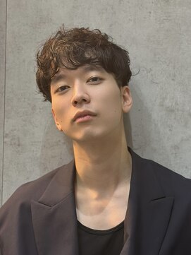 ロンドアンメゾン 原宿(Lond un Maison.) 韓国マッシュブルーブラックメンズカットダウンパーマ