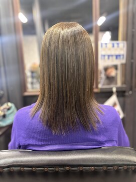 アローズ 荒尾店(arose) 白髪をぼかしながら艶カラー