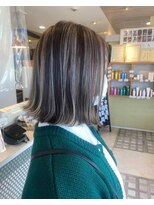 アース 熊本光の森店(HAIR&MAKE EARTH)&nbsp;切りっぱなしボブ/グレージュ/パツっとボブ/ハイライト/光の森