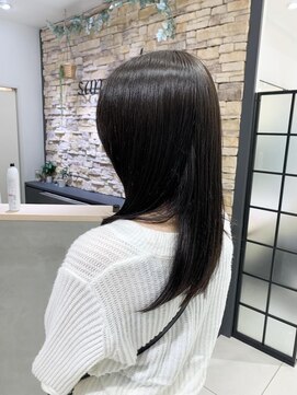 ケンジサナンド(KENJE Sanando) 艶髪カーキベージュロング