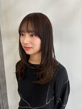 ムージー(moug) 赤み消しカラー/暗髪/韓国/広島/袋町