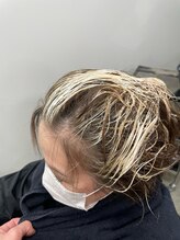 白髪ぼかしの要｜ハイライト設計（細さ・配置・明度）