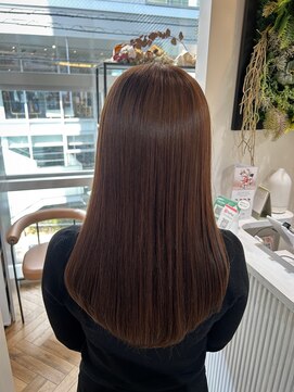 イリー 代官山(ILY) ：酸性ストレート ミディ前髪あり