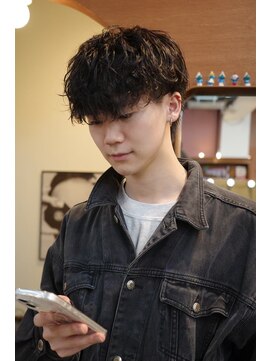 エディ(Edy) メンズマッシュ波巻きスパイラルパーマケアパーマ眉毛カット岡山