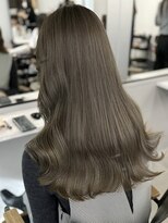 アイヴィ 表参道(IVY)&nbsp;ブリーチなしダブルカラーオリーブグレージュ透明感艶感