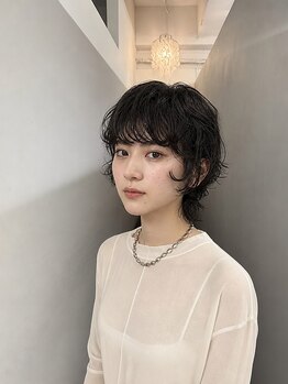 ベルタ バイ アルテフィーチェ(belta by artefice)の写真/【梅田/韓国】動きのある顔周りレイヤーカットが垢抜け感を演出。トレンドヘアも浮かないよう馴染ませます