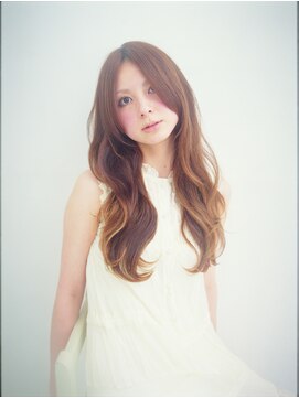 フローレント(florent) やわらかな女性像のロングソフトウェーブ