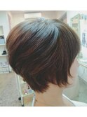 美フォルム大人のショートヘア