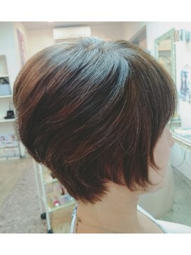 ヤング(young HAIR SALON) 美フォルム大人のショートヘア