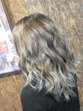 ラッド(RAD) RADoriginal　ホワイトヘアー