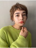 洗練ベリーショート　セシルカット　　ハイトーンカラー