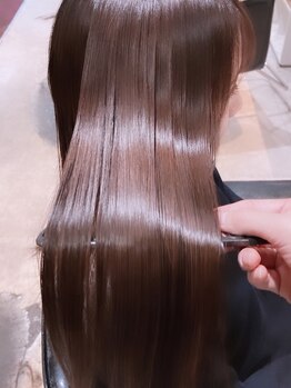 フリーダム アイネス 福山駅前店(freedom ines)の写真/AQUA GROSS+¥1100で髪質改善?!ワンランク・ツーランク上のうるツヤ髪に☆SNSで話題のツヤ髪になれちゃう♪