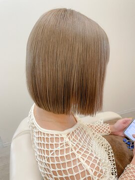 ロンド(ROND) 透明感ハイトーンカラー◎丸みが可愛いミニボブ