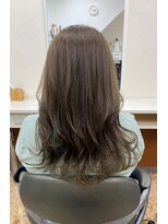 ヘアアートヒサ(HAIR ART hisa)&nbsp;「RYOKO」304050代  カーキアッシュ×ローレイヤースタイル