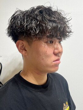 ニアウ 伊勢崎連取店(Niau) 波巻きスパイラルパーマツイストスパイラルパーマメンズマッシュ