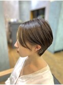 大人ショートヘアー　インナーカラー
