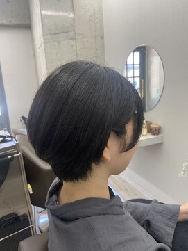 ウェィブズ(waves) 耳かけショート