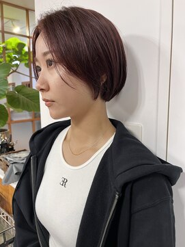 イーズ(e's) 伸ばし途中のミニボブ <若林>