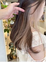 エミス バイ メルト 吉祥寺(emis by melt)&nbsp;【堀惠】インナーカラーイヤリングカラーミルクティーベージュ