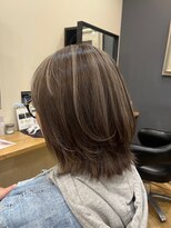 アルター(aL ter)&nbsp;コントラストハイライト［黒髪/ネビージュ/小顔/ワンレン］