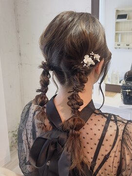 エミュ 中央駅店(eMu) 【お呼ばれヘアアレンジ】ツイン編みおろし.*