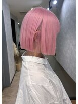 ルル(Lulu)&nbsp;ペールピンク切りっぱなしボブスタイル