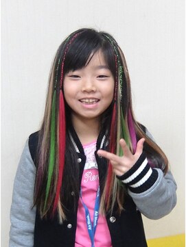 エクステ専門店ミキ 横浜店(MIKI) キッズ 子供エクステ☆ポイントカラーブレイズ緑赤白アッシュ