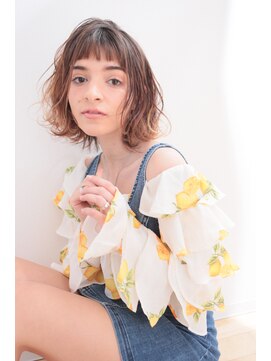 テラス 福島(Terrace) 眉上バング