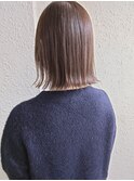 切りっぱなしボブ 外ハネ ストレート 透明感カラー