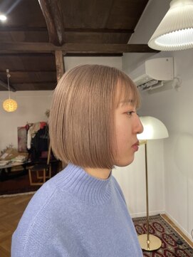 ニッカ(nicca) 20代30代大人可愛い透明感ベージュカラー×小顔カット