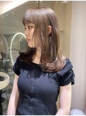 ミルクティーベージュ×ミディアムレイヤー