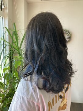 ケイズプラスカラン(HAIR AND MAKEUP K's PLUS calin) 【倉敷　沖/ calin】ラベンダーブルーのインナーカラー