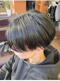 刈り上げセンターパート×ストレートマッシュ