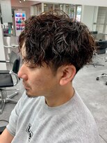 ジーニー 新百合ヶ丘(Genie) フェザーパーマサーフカール刈り上げセンターパート