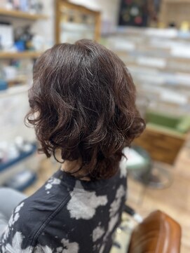 ハウオリ ヘアーワークス(Hauoli hair works) ロブレイヤースタイル×ピンクヴァイオレットカラー
