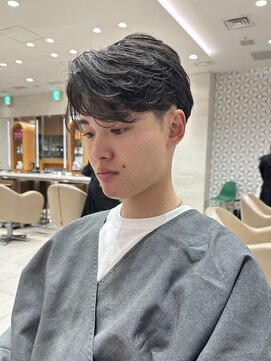 ピークアブー アヴェダ ギンザシックス(PEEK-A-BOO AVEDA GINZASIX) フェザーパーマ/センターパート/ニュアンスパーマ/メンズ/眉毛