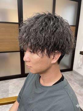 リベロ(Libero) シャドウパーマ