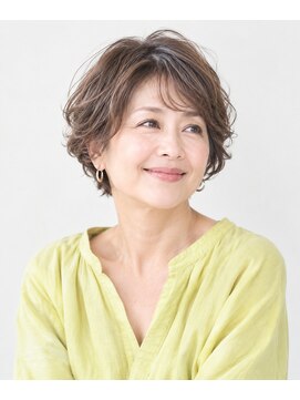 アヴァンス プロデュース バイ エガオ 大阪梅田店(AVANCE. PRODUCED by EGAO) 大人の女性に似合うショート×パーマ【髪質改善】