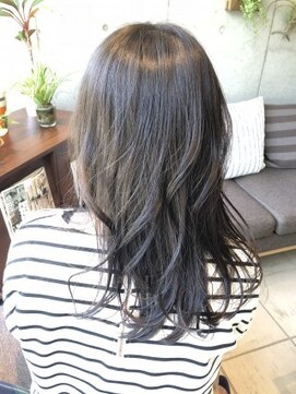 エム インターナショナル 春日部本店(EMU international) アマランス×チャコールカラー