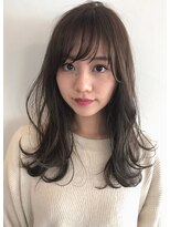 ヴェイン(VEIN) イルミナカラー　小顔　オリーブカラー　セミウェットウェーブ　