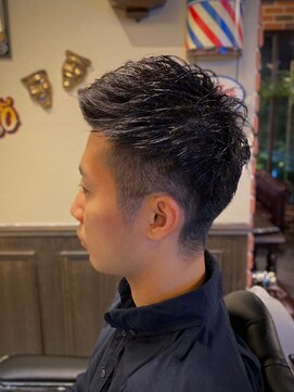 バレス 田町(BALES) [スキンフェード/ツイストスパイラル/田町]