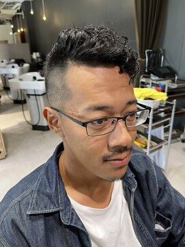 アンプヘアー 桂店(unpeu hair) アシンメトリー刈り上げパーマ